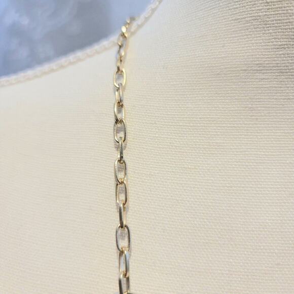 MULTI Tone Chain and Linked Circle Necklace - Picture 7 of 9
